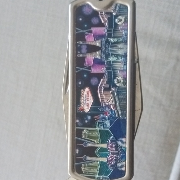 4/$15 Las Vegas The Strip Souvenir Multi Tool Keychain Key Ring Blue - Picture 2 of 6